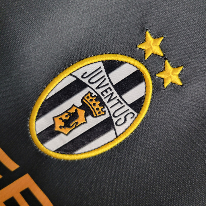 Retro Juventus Away Jersey 2001-02 Football Kit Soccer Shirt