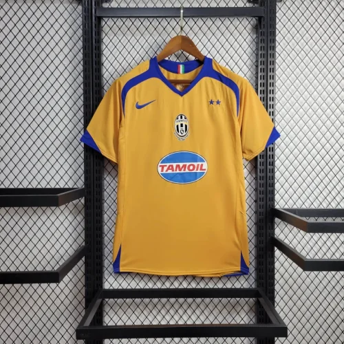 Retro Juventus Third Jersey 2005/06 Football Kit Soccer Shirt