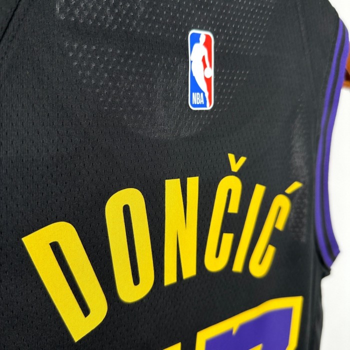 Los Angeles Lakers Jersey 25-26 Luka Dončić #77 Basketball Jersey
