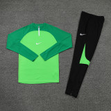NB02 Green MEN 1/4 Zipper TrackSuit
