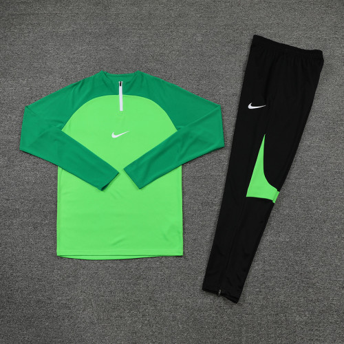 NB02 Green MEN 1/4 Zipper TrackSuit