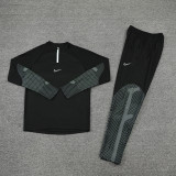 NB01 Black MEN 1/4 Zipper TrackSuit