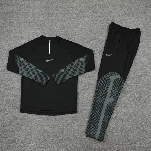 NB01 Black MEN 1/4 Zipper TrackSuit