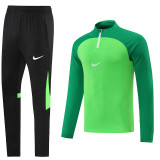 NB02 Green MEN 1/4 Zipper TrackSuit