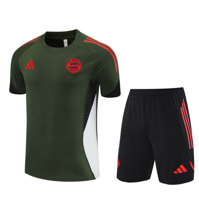 2526 Bayern München Short Training Suit