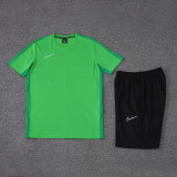 ND02 green Mens Short Suit