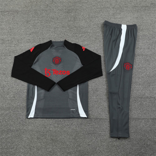 2425 Manchester United Dark Grey 1/4 Zipper Player Training Suit