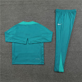 2425 Portugal Green 1/4 Zipper Player Training Suit