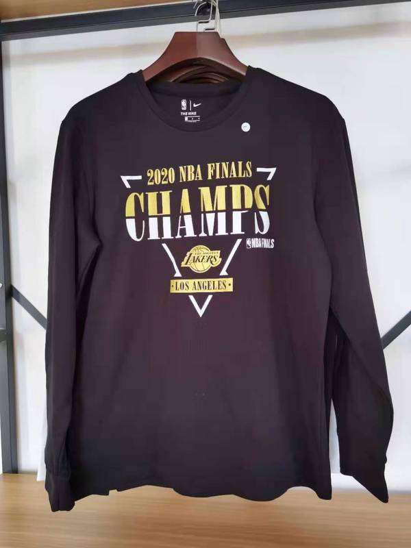 NBA Men's Champion T-Shirt - 8