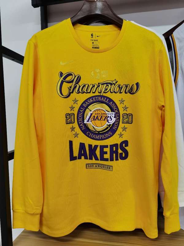 NBA Men's Champion T-Shirt - 11