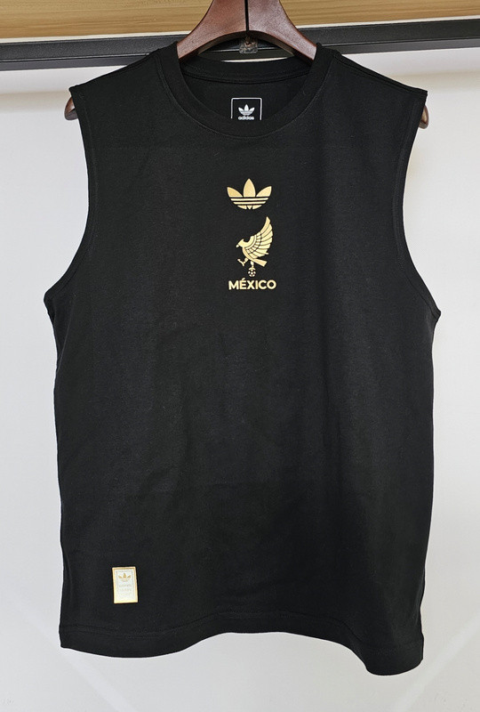 Foootball Men's Lifestyle T-Shirt-1