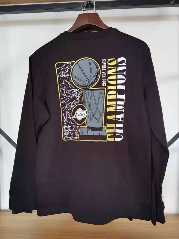 NBA Men's Champion T-Shirt - 9