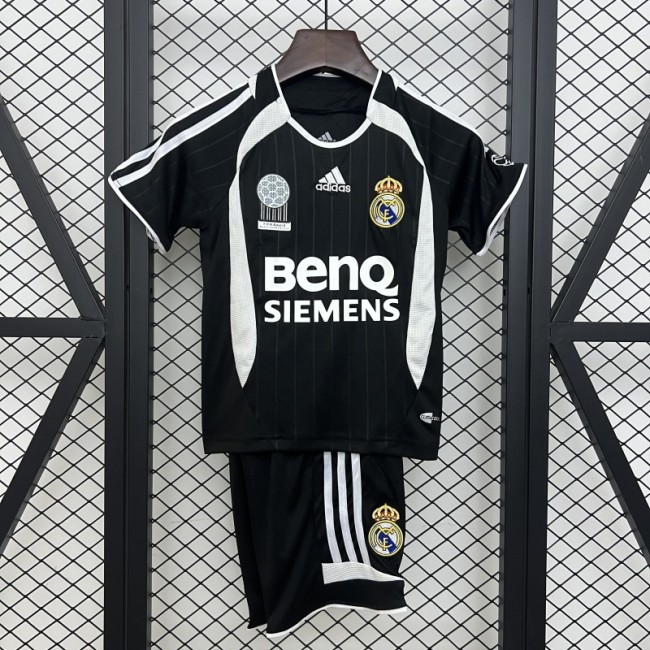 kids Real Madrid 06∕07 away size︰ 16-28(767F)