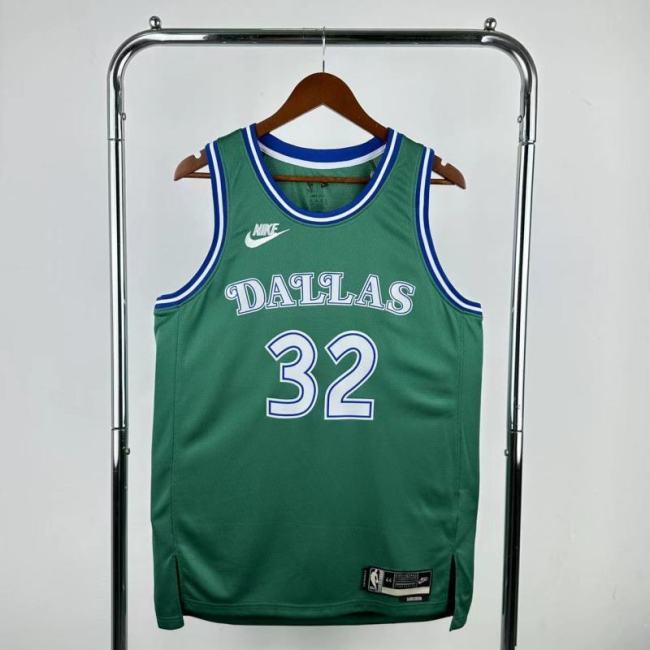 26 Season Mavericks Retro #32 Flugge