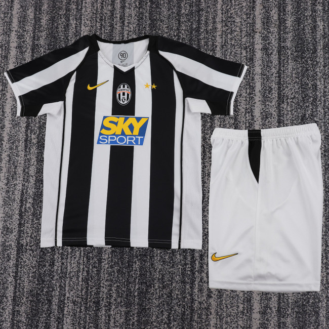 04-05 Juventus Home  Kids Retro Suit