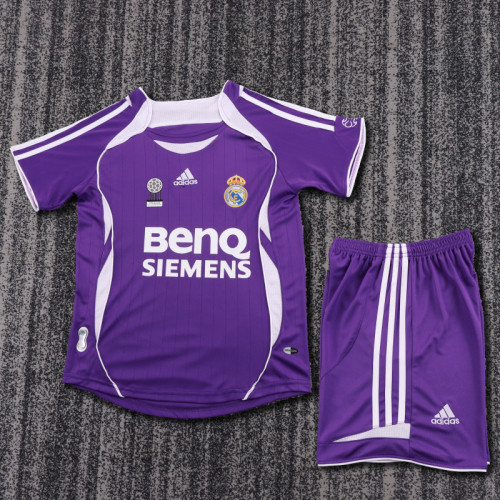06-07 Real Madrid Away  Kids Retro Suit