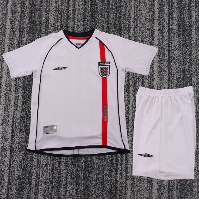 02 England Home  Kids Retro Suit
