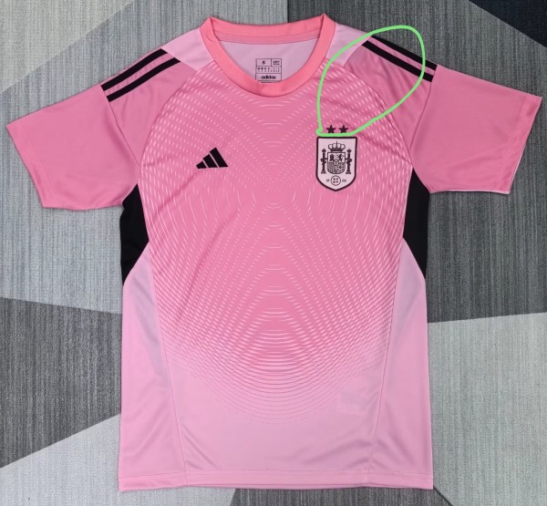 2026 Spain Pink GoalKeeper Fans Soccer Jersey (With 2 Star)*两颗星