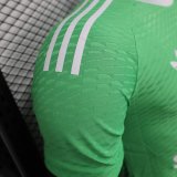 25-26 Man Utd Green Goalkeeper Player Version Soccer Jersey