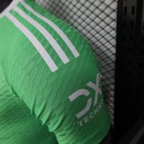 25-26 Man Utd Green Goalkeeper Player Version Soccer Jersey