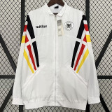 24/25 Germany White Windbreaker（带红黄黑三边）
