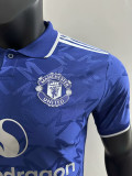 25/26 Man Utd Pattern Special Edition Blue Player Version Soccer Jersey(白色胸花）