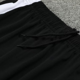 24/25 Man Utd Black Player version Half Pull Tracksuit  (球员版、半拉链)