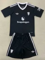 24/25 Man Utd Black Goalkeeper Kids Soccer Jersey