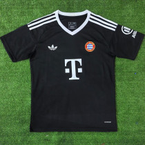 24/25 Bayern Black Goalkeeper  Fans Soccer Jersey