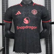 25/26 Man Utd  Black Special Edition Player Version Soccer Jersey翻领红色胸前广告