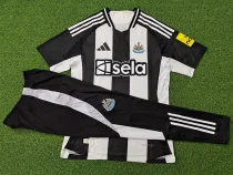 24/25 Newcastle Home  Player Version Suit  Soccer Jersey（Black pants）黑裤