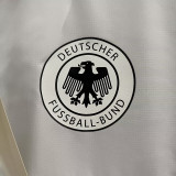 24/25 Germany White Windbreaker（带红黄黑三边）