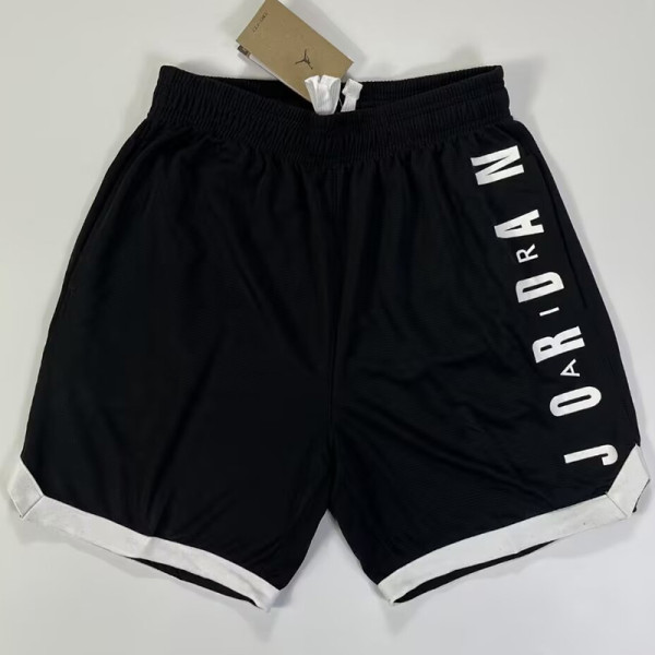 24/25 New JORDAN Black Quarter shorts(飞人、白标\边）