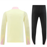 24/25  PSG Beige Player version Half Pull Tracksuit  (球员版、半拉链)