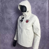 24/25 Bayern White Assault  Hooded Windbreaker (Y18连帽冲锋衣）