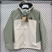 24/25 F701 TNF Green & White Single Layer Hooded Windbreaker (连帽）