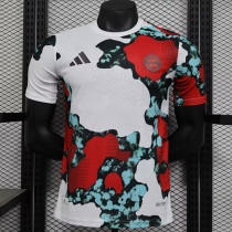 24/25 Bayern Multi-Color Puzzle Pre match Player Version Training Short