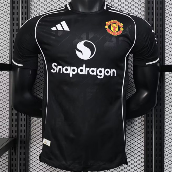 25/26  Man Utd Black Special Edition Player Version Soccer Jersey(白边）