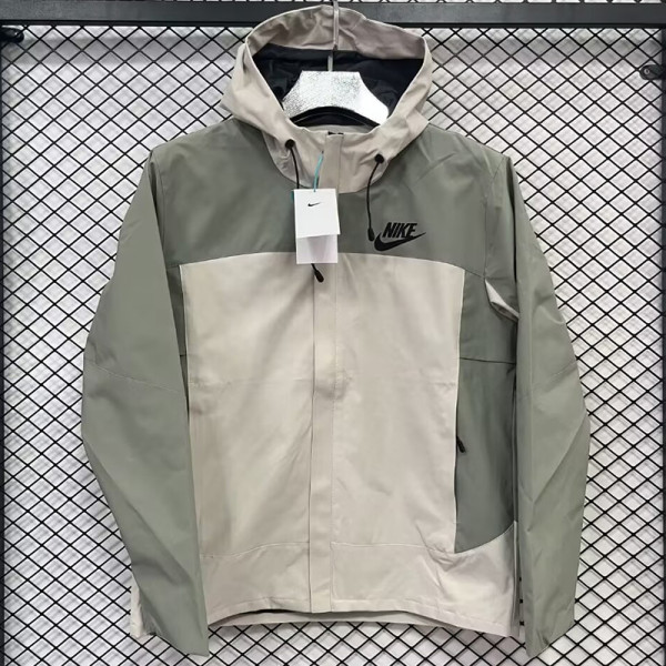 24/25 F700 NK White &Green Single Layer Windbreaker(连帽冲锋衣）