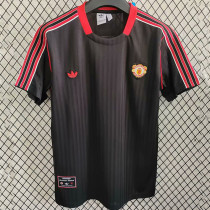 25/26 Man Utd leisure Black Retro T-shirt