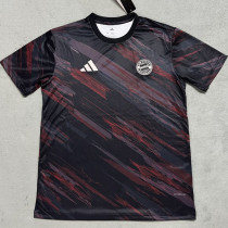 25/26 Bayern Black Red Training Short