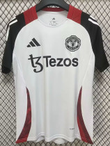 25/26  Man Utd White  Puzzle Training Shirts