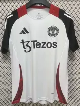 25/26  Man Utd White  Puzzle Training Shirts