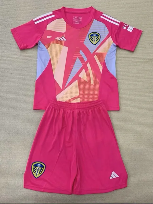 24/25 Leeds United Pink Goalkeeper Kids Soccer Jersey