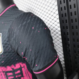 24/25 Japan Black Pink Graffiti Edition Player Version Soccer Jersey(黑粉色)