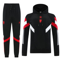 24/25 Man Utd Black Retro Edition Hooded  Tracksuit(袖红白相间）