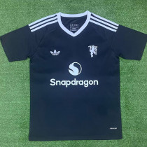 24/25  Man Utd Black Training Shirts