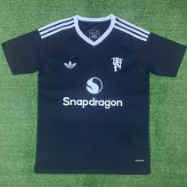 24/25 Man Utd Black Goalkeeper Fans Soccer Jersey