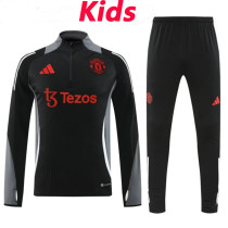 24/25 Man Utd Black  Kids Half Pull Tracksuit  (童装、半拉链)