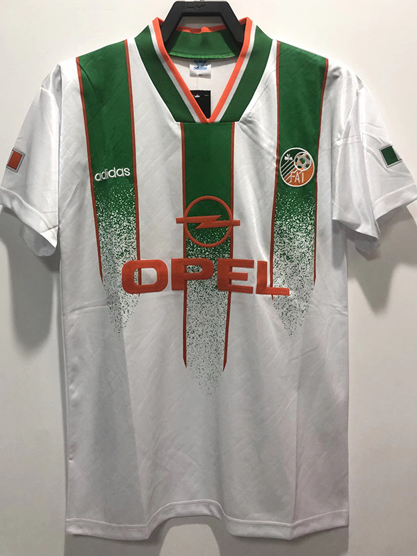 1994 Ireland Away Retro Soccer Jersey(胸前带广告）